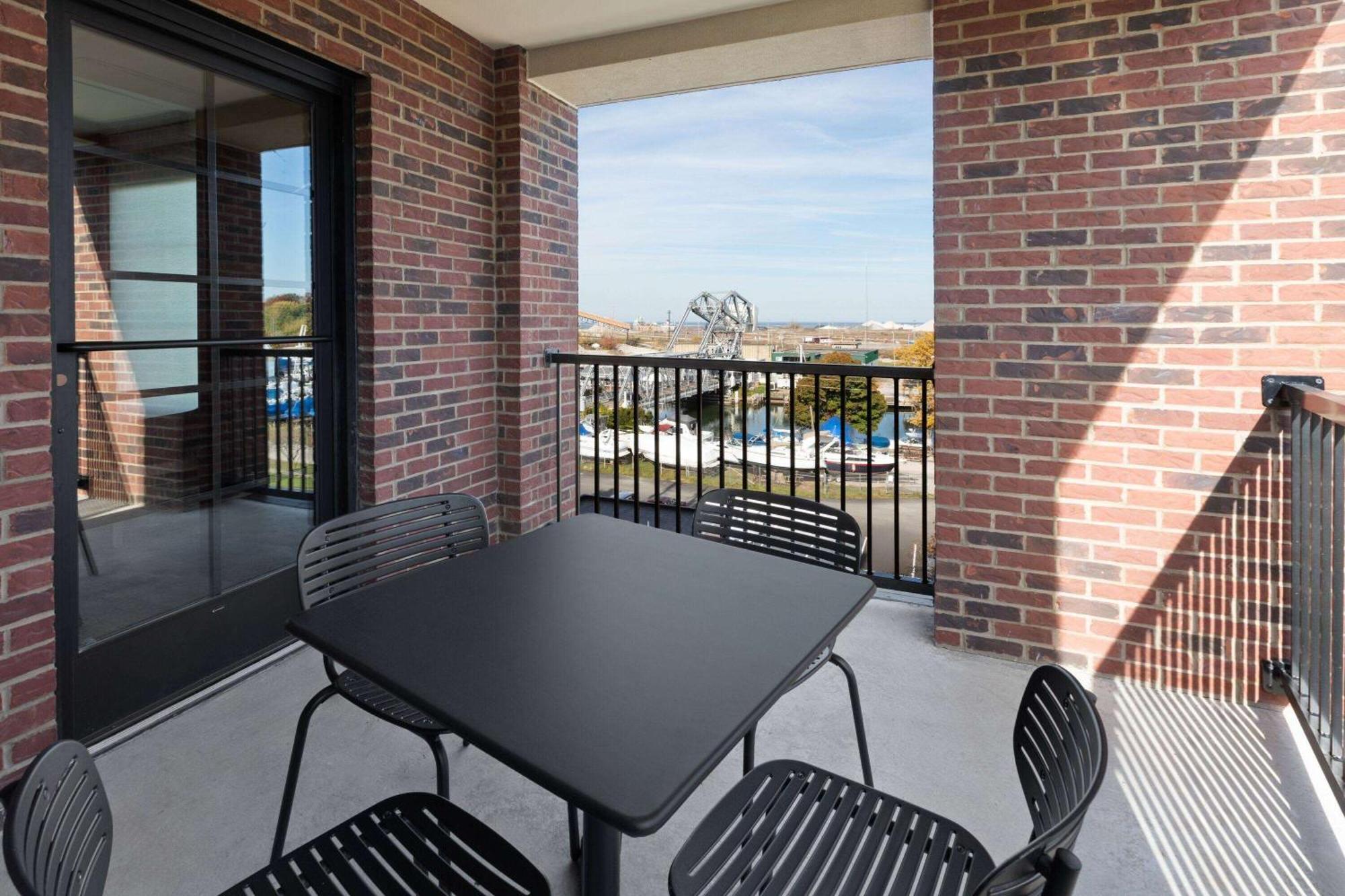 Riverbend Hotel And Suites, Trademark Collection By Wyndham Ashtabula Exterior foto